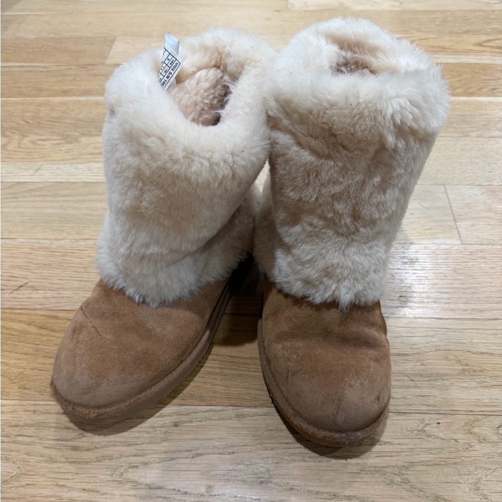 *worn* Cozy Cream and Tan UGG Boots